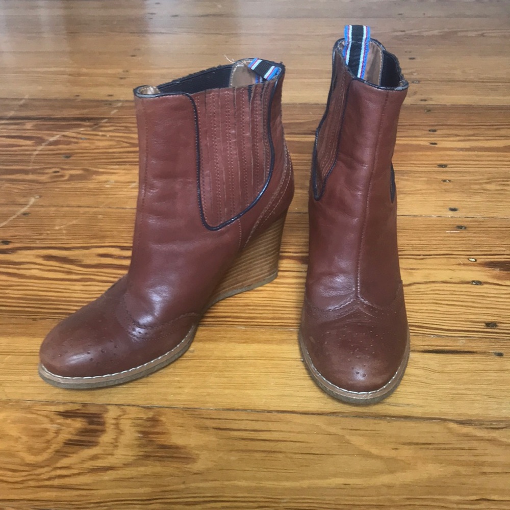 tommy hilfiger oxford wedge boot